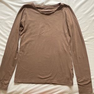 Tahari light brown long sleeve tshirt XS